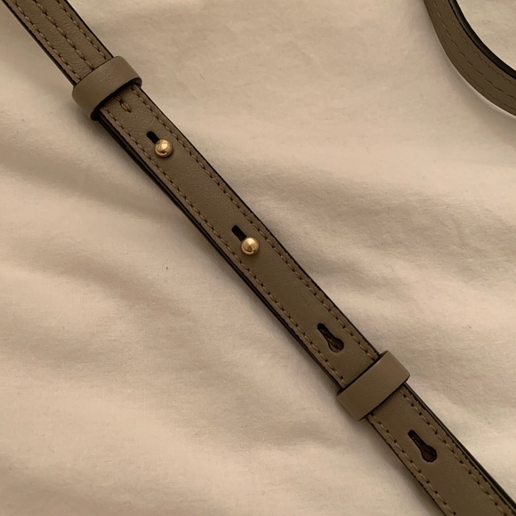 Chloé Small Faye Shoulder Bag in Motty Grey - Picture 8 of 10